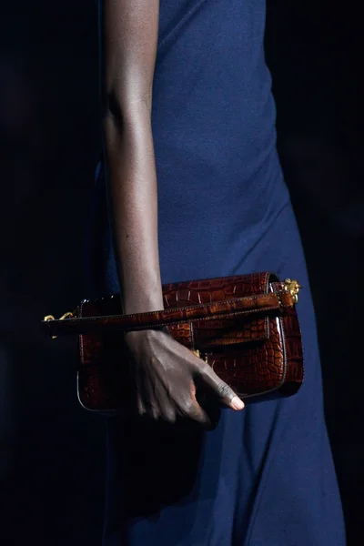 Look 80